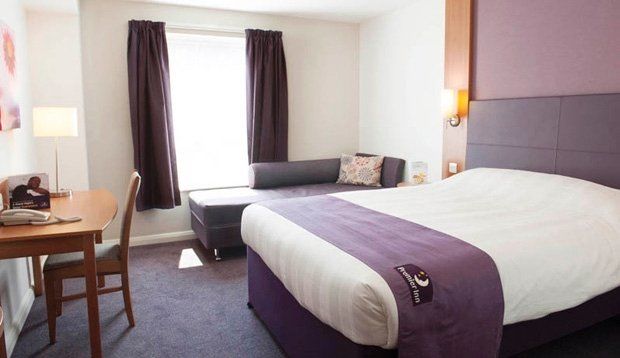 Premier Inn Premier Inn Southend Airport Екстериор снимка